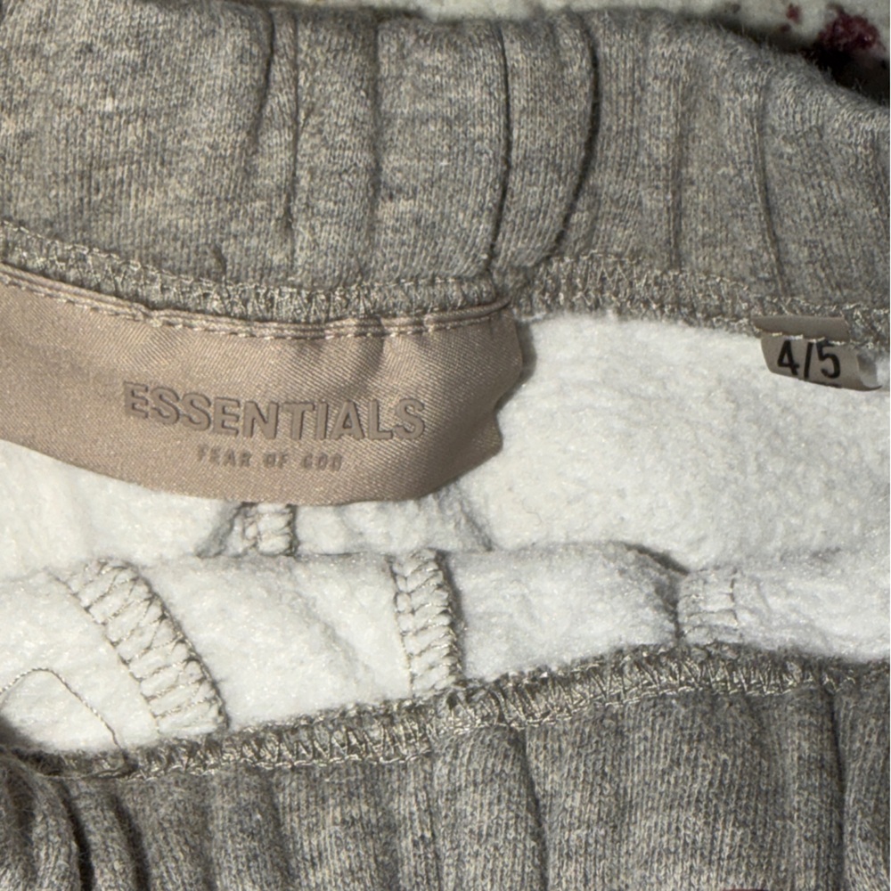 Fear of God Essentials Kids Size 4/5 Sweatshorts Heather Grey Oatmeal - Picture 4 of 8